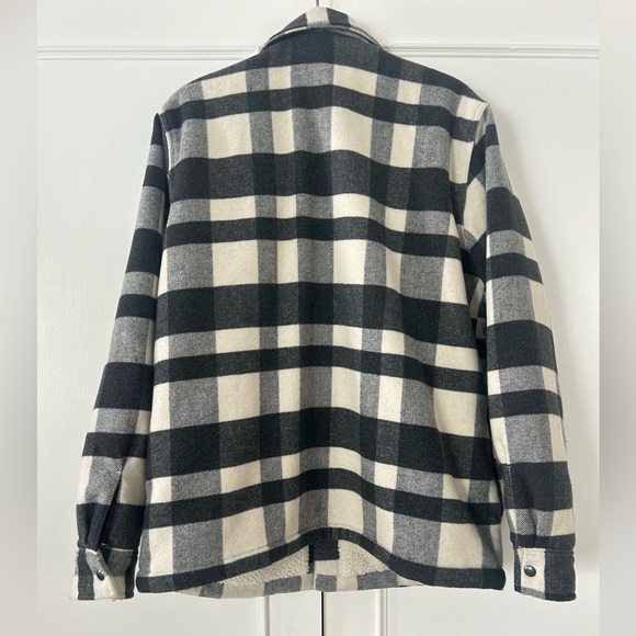 Old Navy plaid fleece lined jacket size L. NWOT - Picture 6 of 6